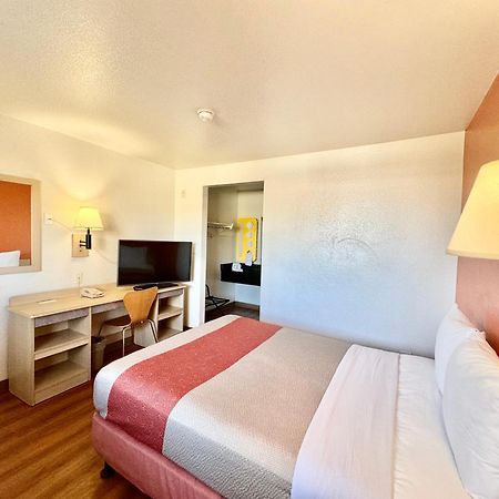 Motel 6-Bellflower, Ca - Los Angeles Kültér fotó