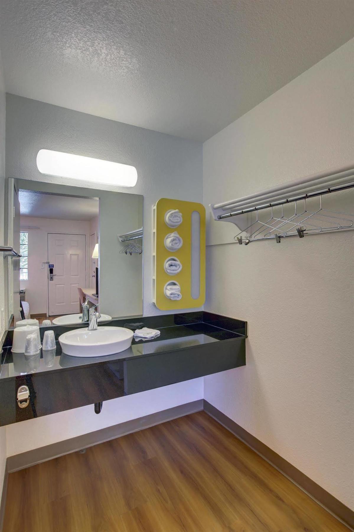 Motel 6-Bellflower, Ca - Los Angeles Kültér fotó