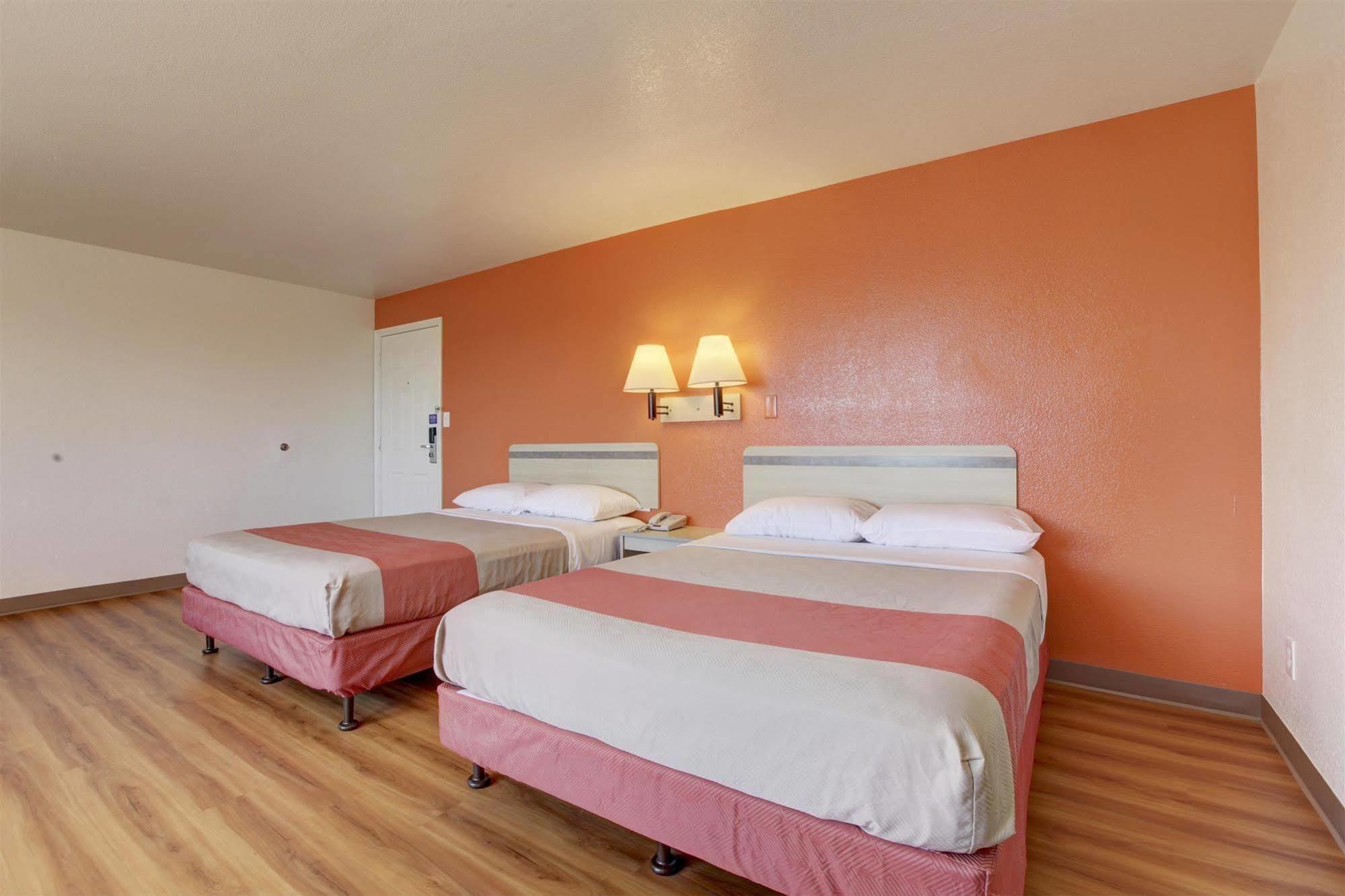 Motel 6-Bellflower, Ca - Los Angeles Kültér fotó
