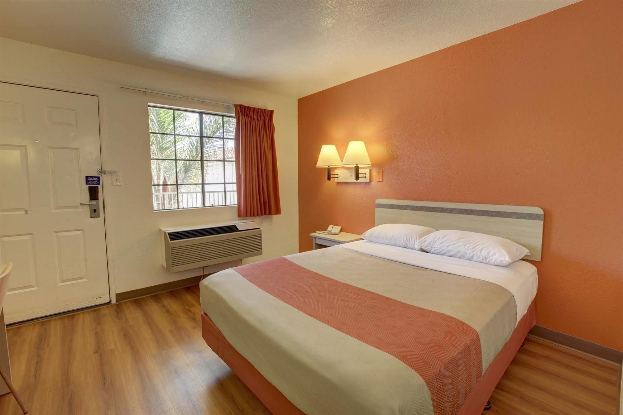 Motel 6-Bellflower, Ca - Los Angeles Kültér fotó