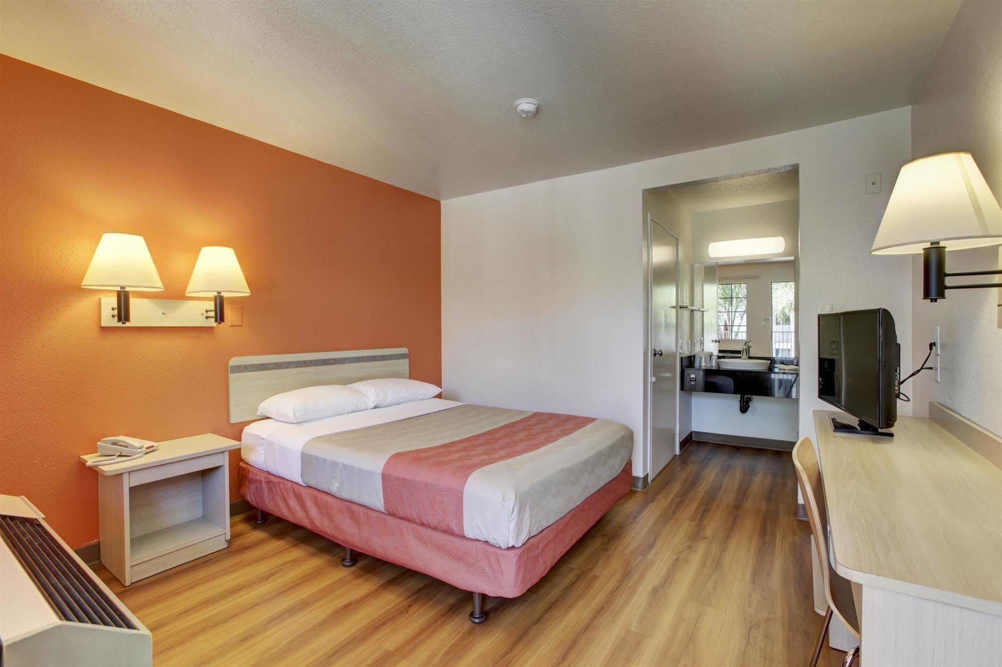 Motel 6-Bellflower, Ca - Los Angeles Kültér fotó